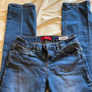 Ladies size 28 guess jeans